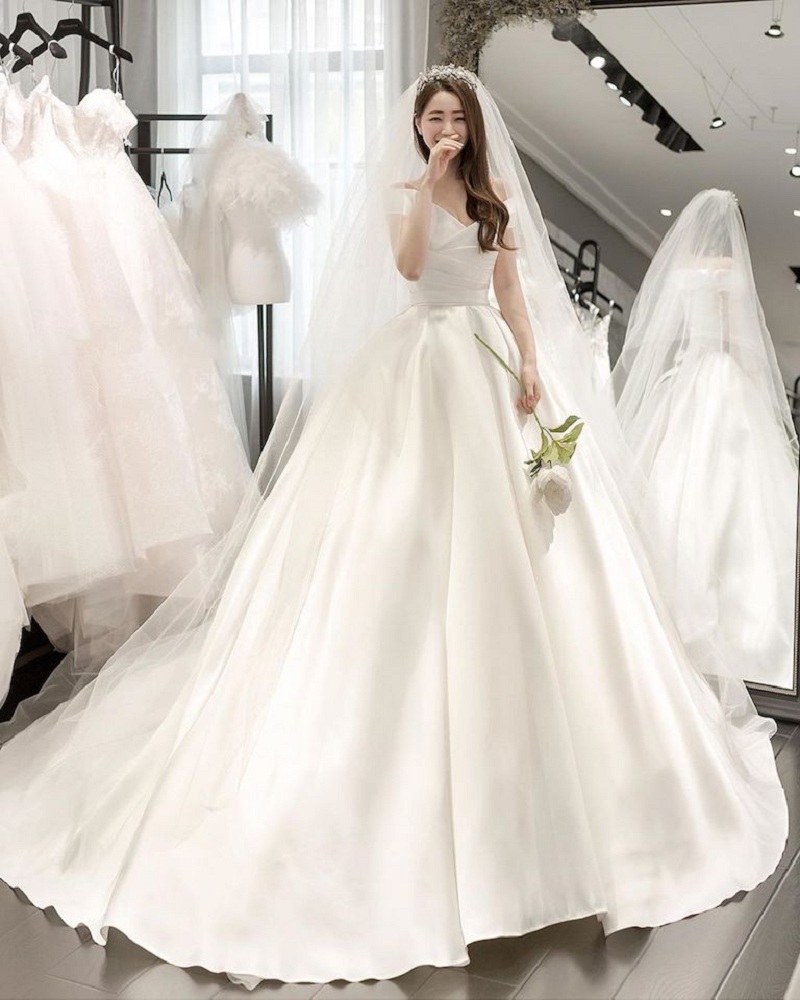 26 mẫu váy cưới cho cô dâu cao 1m50