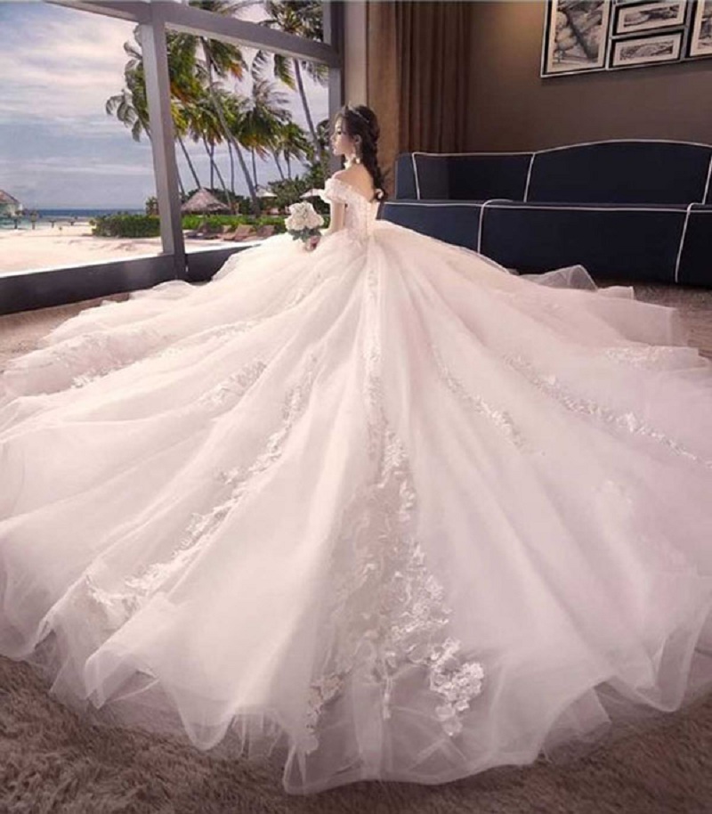 Gợi ý cách chọn mẫu váy cưới cho cô dâu gầy